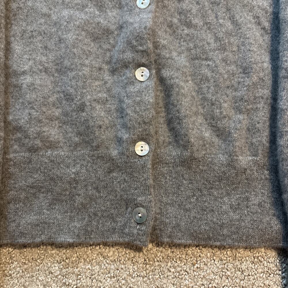 Quince Mongolian Cashmere Cardigan Womens Sz Small Gray Button Front Sweater - Picture 3 of 8